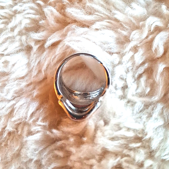 🔥3/$30🔥 SKULL RING w Green Eyes Sz 11 - Picture 4 of 5